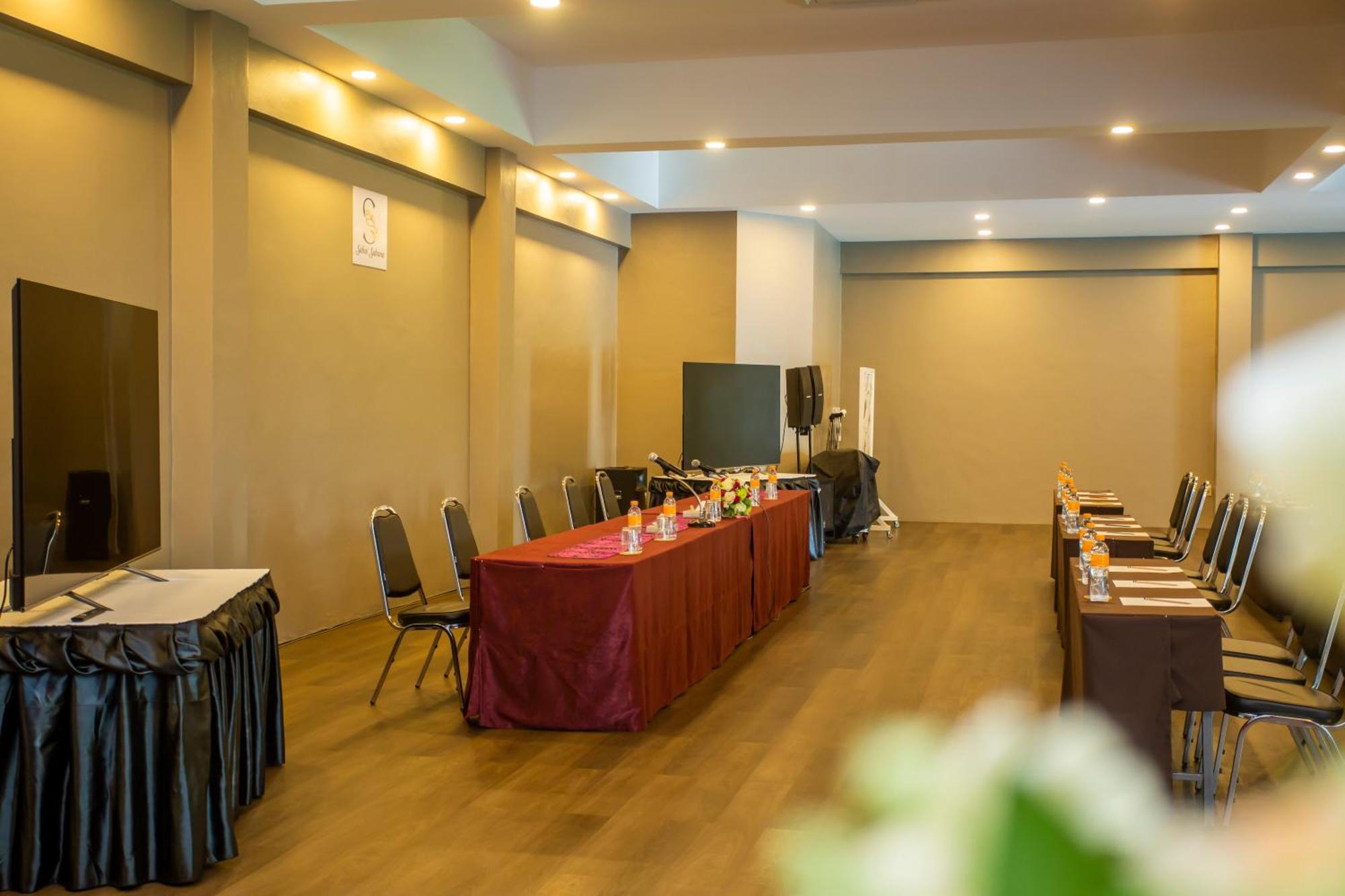 Sabai Inn Pattaya Bagian luar foto