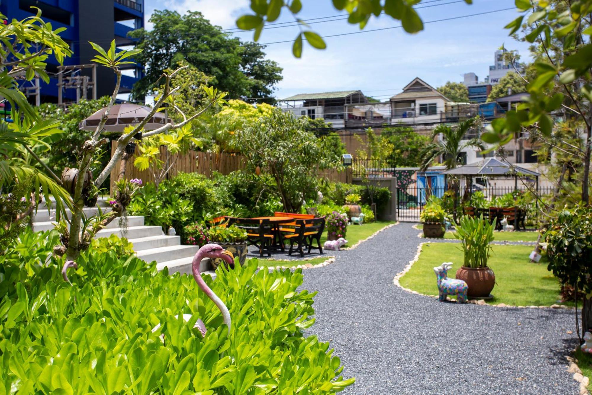 Sabai Inn Pattaya Bagian luar foto