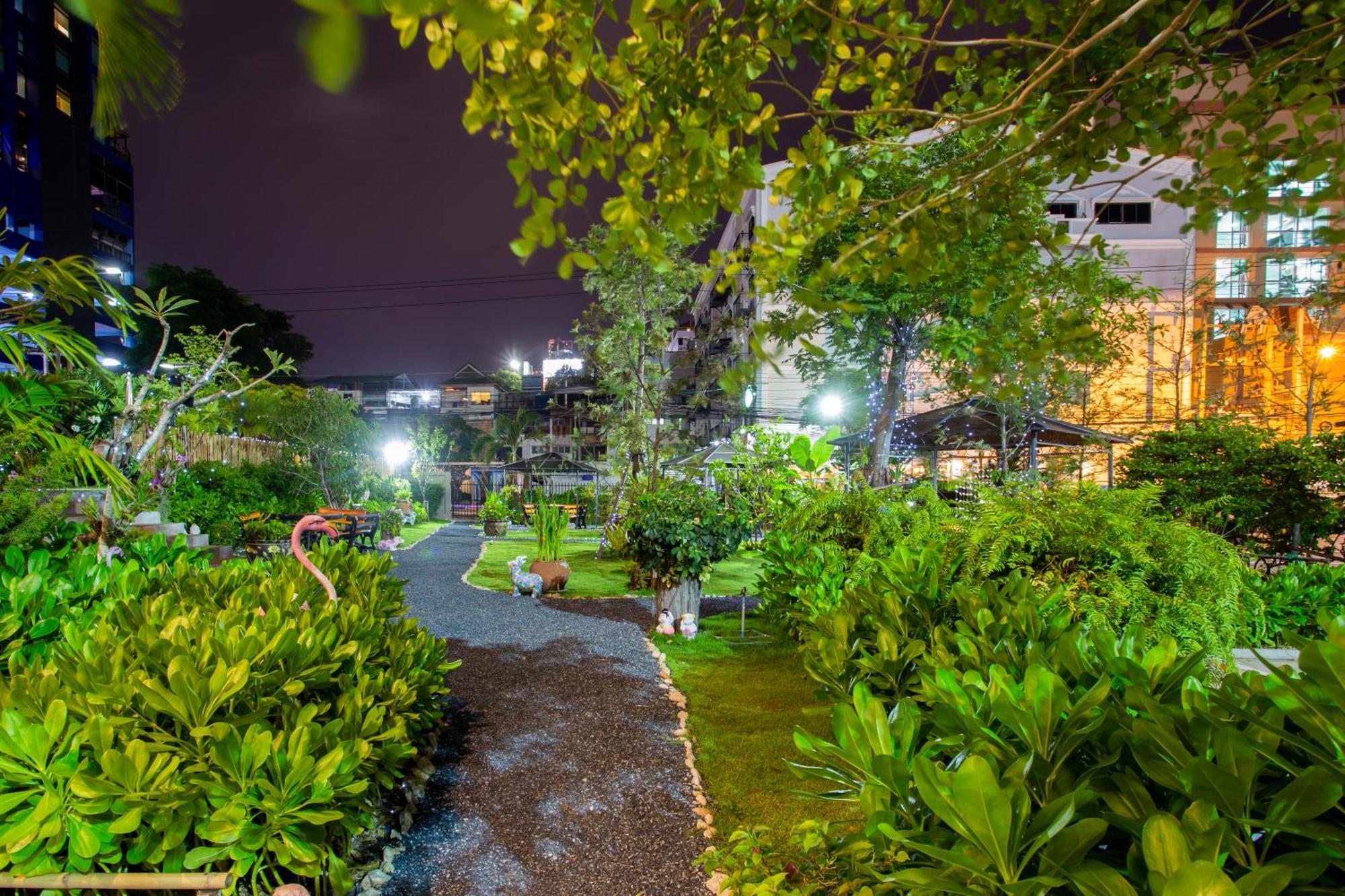 Sabai Inn Pattaya Bagian luar foto